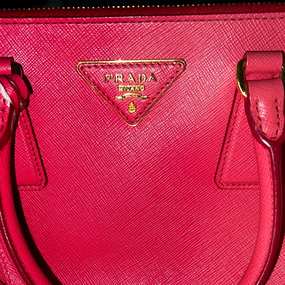 - Prada
Double Zip Lux Tote Saffiano Leather Medium - Picture 3 of 16